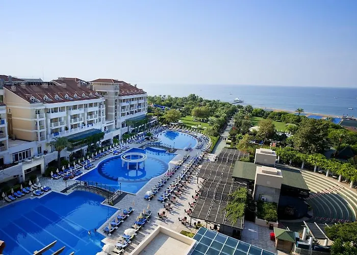 Trendy Aspendos 5* Side